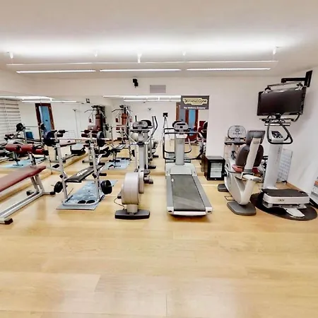 Triestevillas Opicina - 500m² Cinema+pool+sauna+gym * Villa Opicina