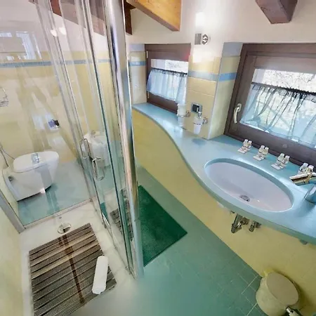 Triestevillas Opicina - 500m² Cinema+pool+sauna+gym Villa *