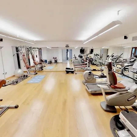 Triestevillas Opicina - 500m² Cinema+pool+sauna+gym Villa *