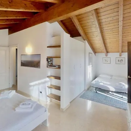 Triestevillas Opicina - 500m² Cinema+pool+sauna+gym Villa