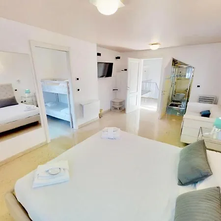 Triestevillas Opicina - 500m² Cinema+pool+sauna+gym Villa Opicina